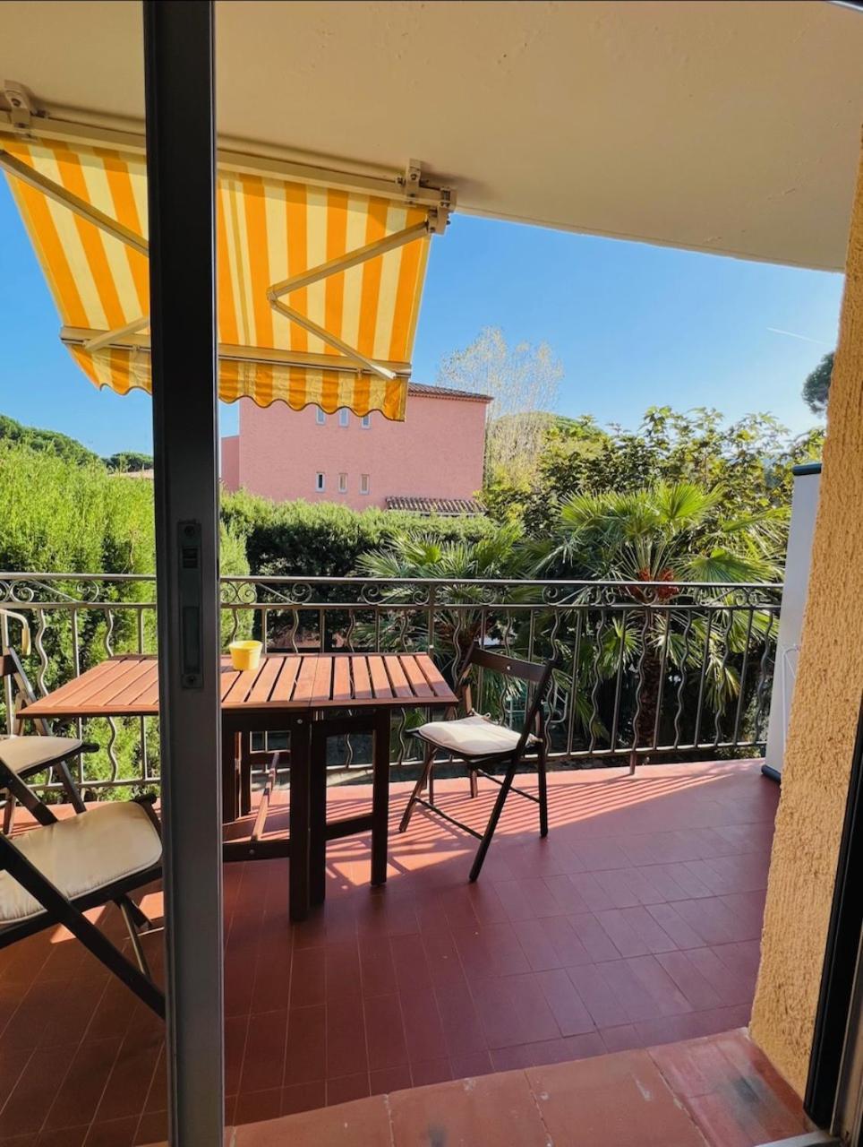 Superbe Appartement Terrasse Et Parking Prive Saint-Tropez Exterior foto