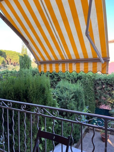 Superbe Appartement Terrasse Et Parking Prive Saint-Tropez Exterior foto